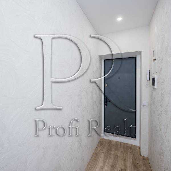 Продаж 1-кімнатної квартири 41 м², Привокзальна вул., 10