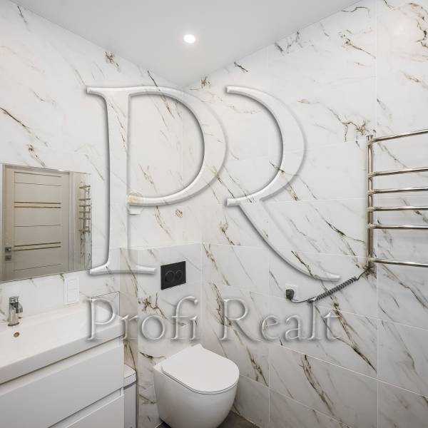 Продаж 1-кімнатної квартири 41 м², Привокзальна вул., 10