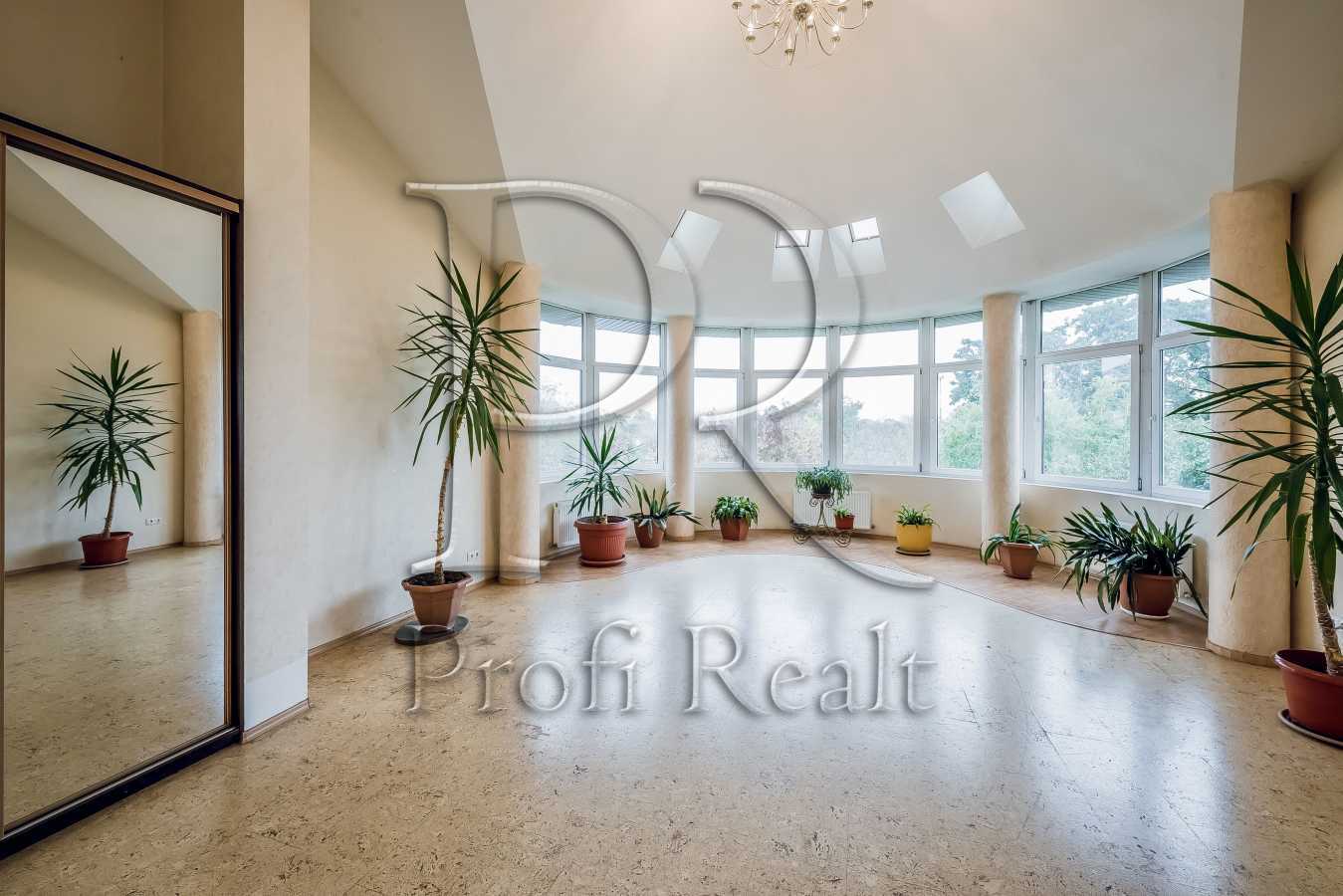 Продаж будинку 568 м², Нечуя-Левицького вул.