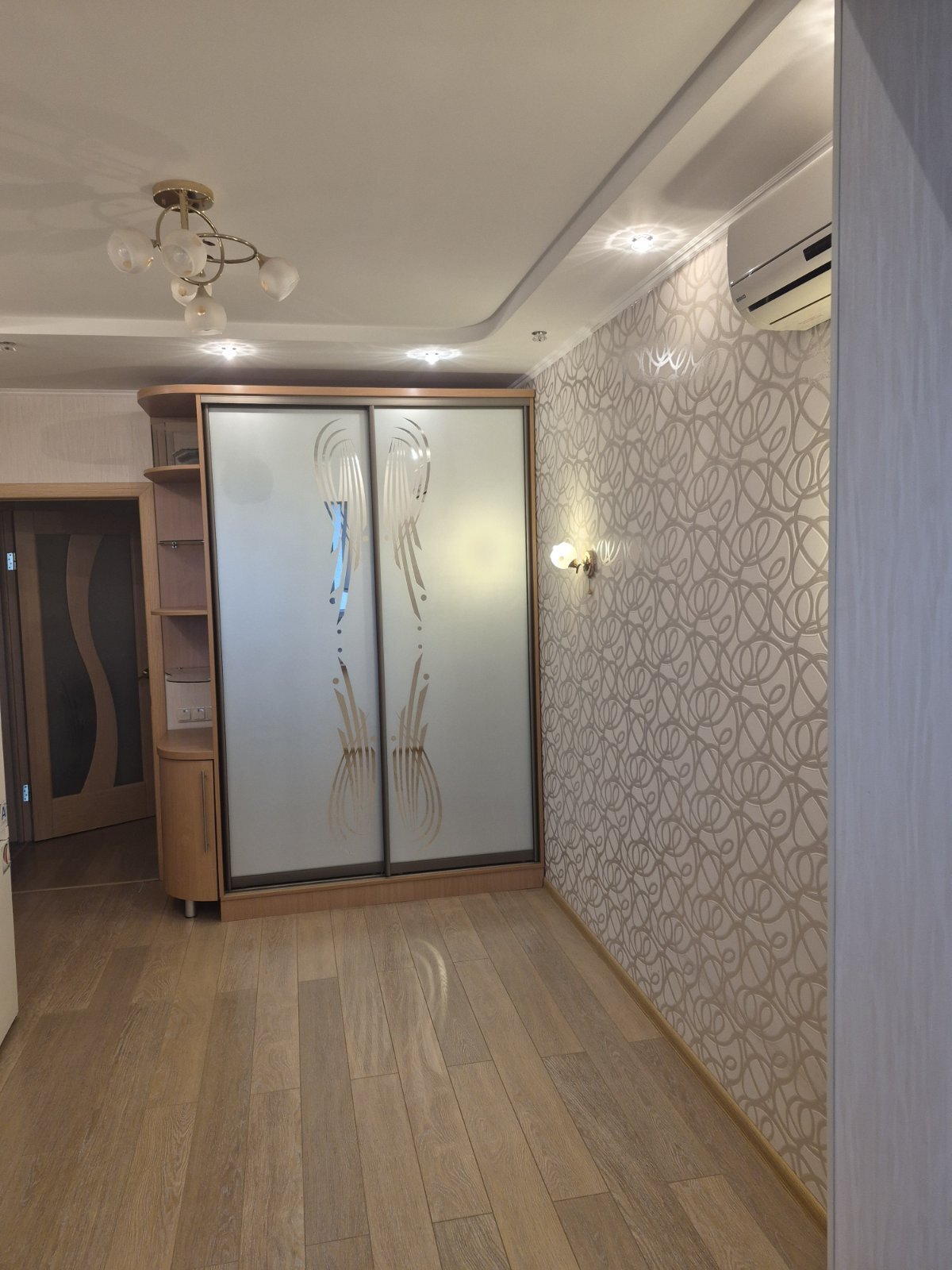 Аренда 3-комнатной квартиры 82 м², Крымская ул., 84