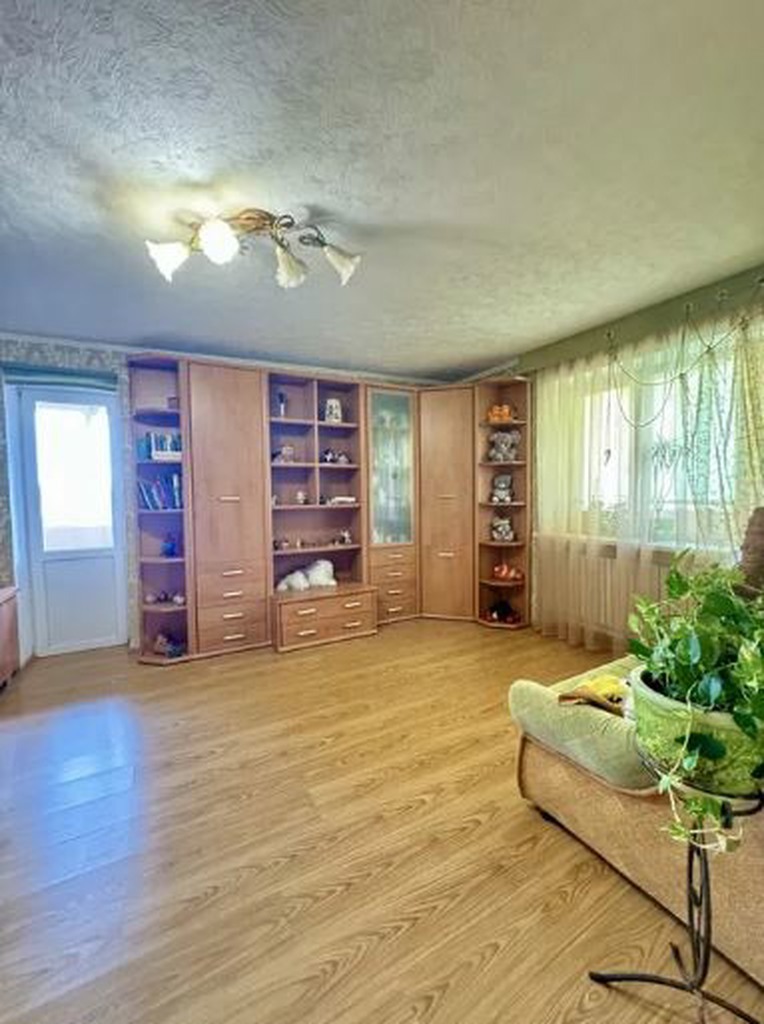 Оренда 1-кімнатної квартири 40 м², Киргизька вул.