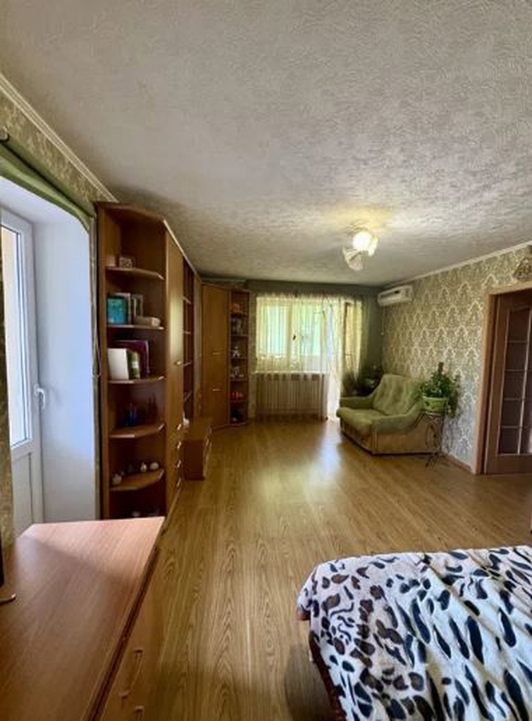 Оренда 1-кімнатної квартири 40 м², Киргизька вул.