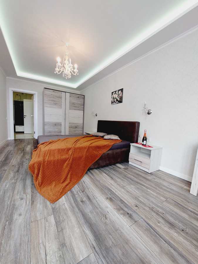 Продажа 2-комнатной квартиры 70 м², Академика Каблукова ул., 21