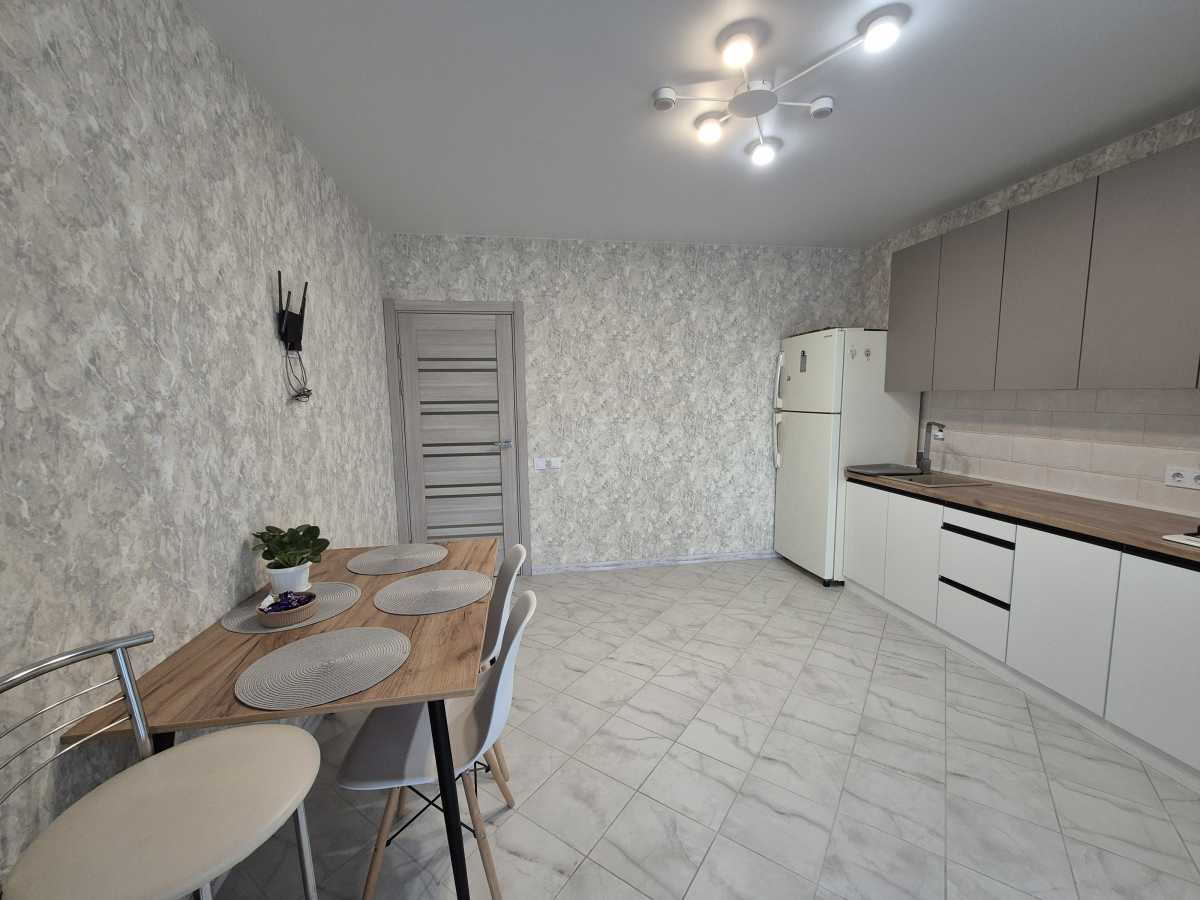 Продаж 1-кімнатної квартири 55 м², Машинобудівників вул., 14