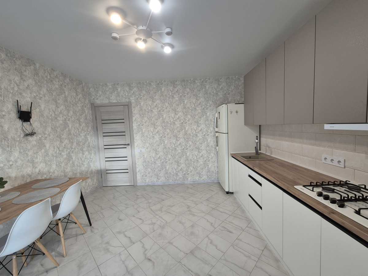 Продаж 1-кімнатної квартири 55 м², Машинобудівників вул., 14