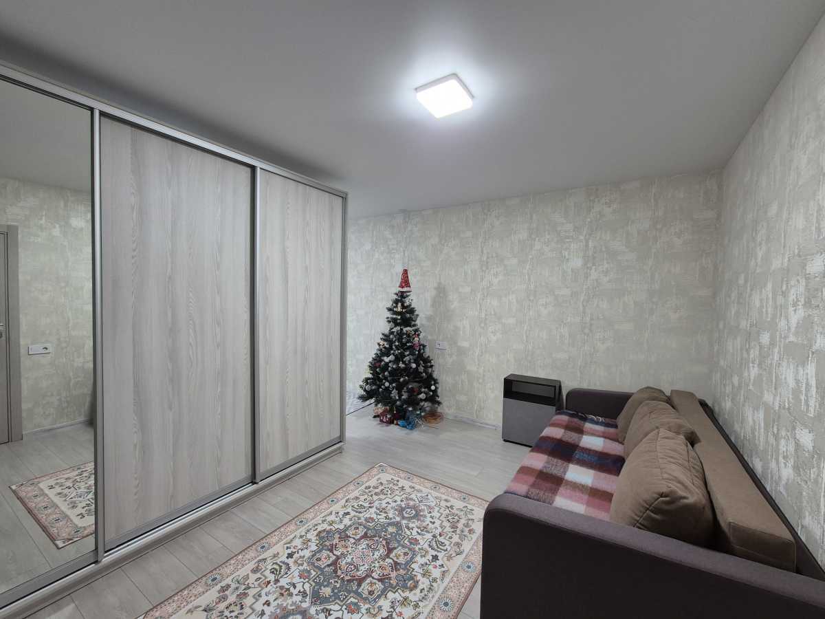 Продаж 1-кімнатної квартири 55 м², Машинобудівників вул., 14