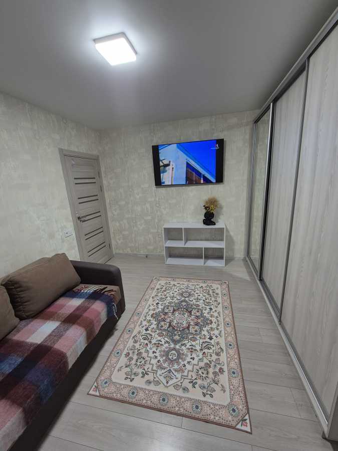 Продаж 1-кімнатної квартири 55 м², Машинобудівників вул., 14