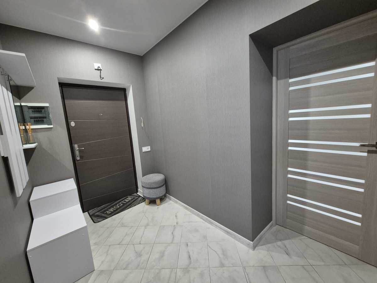 Продаж 1-кімнатної квартири 55 м², Машинобудівників вул., 14