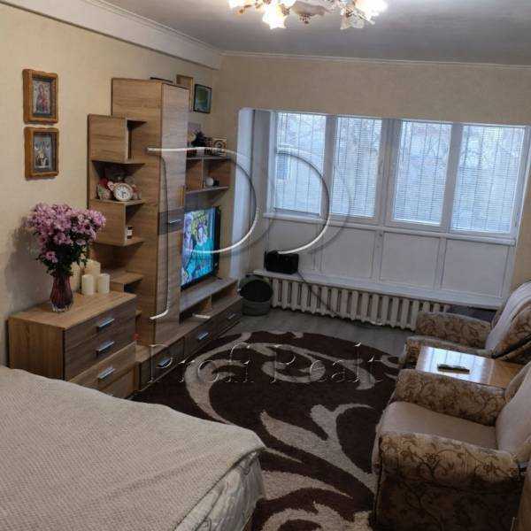 Продаж 1-кімнатної квартири 41 м², Богатирська вул., 2