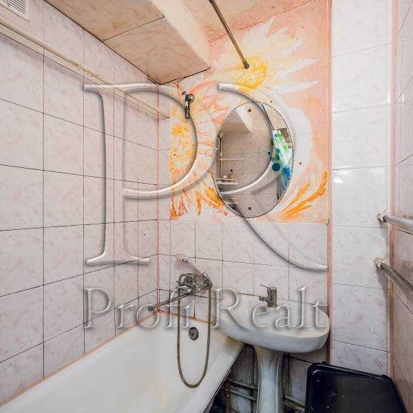 Продаж 2-кімнатної квартири 45 м², Генерала Карбишева вул., 22