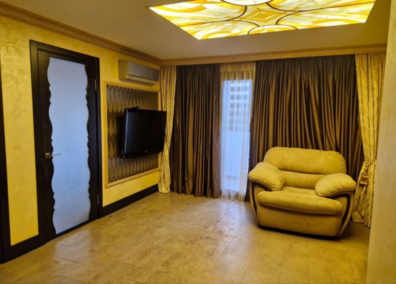 Аренда 3-комнатной квартиры 65 м², Дмитрия Донцова ул.