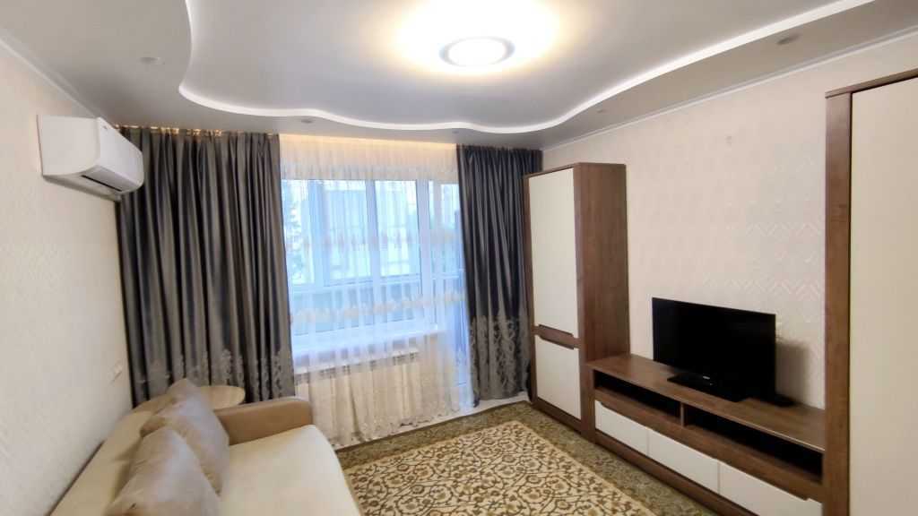 Аренда 1-комнатной квартиры 42 м², Александра Поля просп.