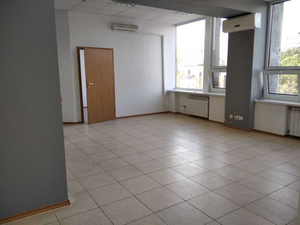 Оренда офісу 67 м², Євгена Сверстюка вул., 11б