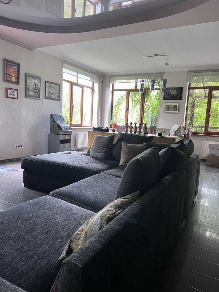 Продаж будинку 383 м²