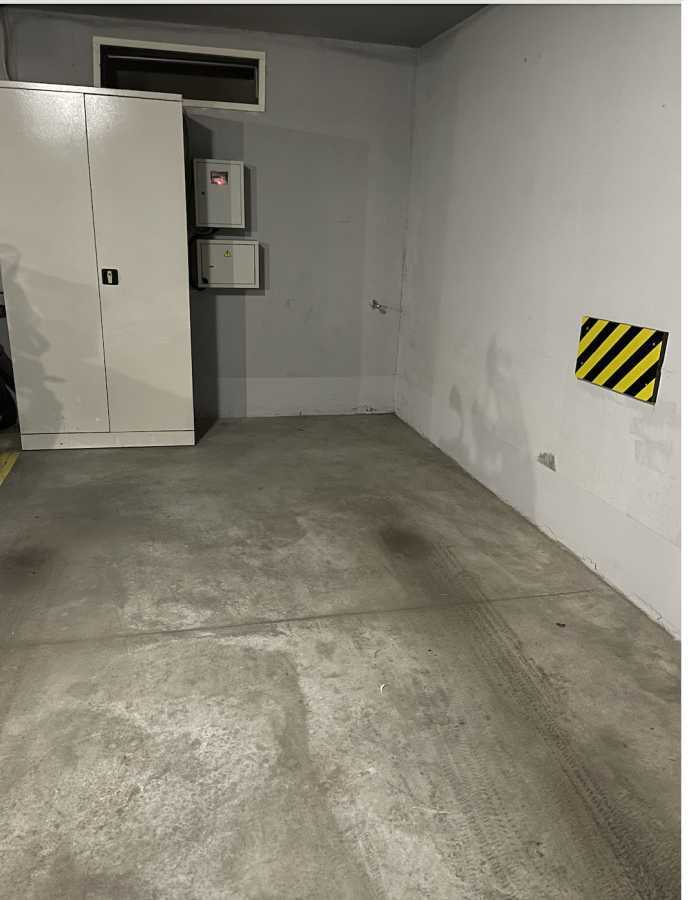 Продажа 2-комнатной квартиры 52 м², Жилянская ул., 118