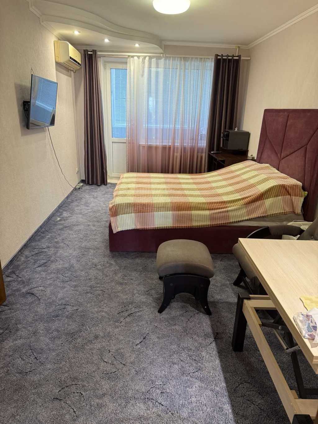 Продаж 3-кімнатної квартири 64 м², Калинова вул., 86