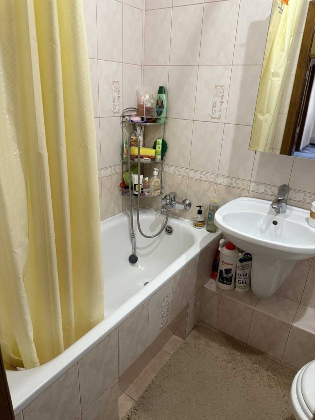 Продаж 3-кімнатної квартири 64 м², Калинова вул., 86