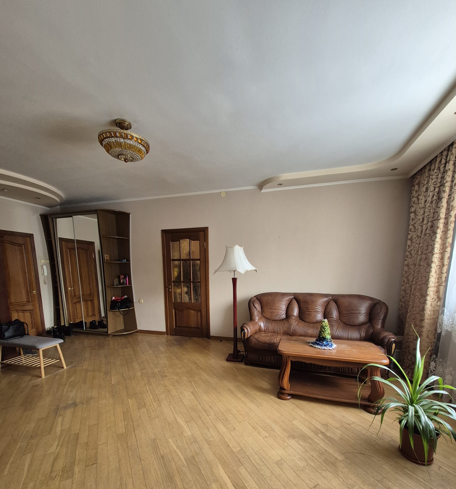 Продаж 3-кімнатної квартири 97 м², Дудинська вул., 9
