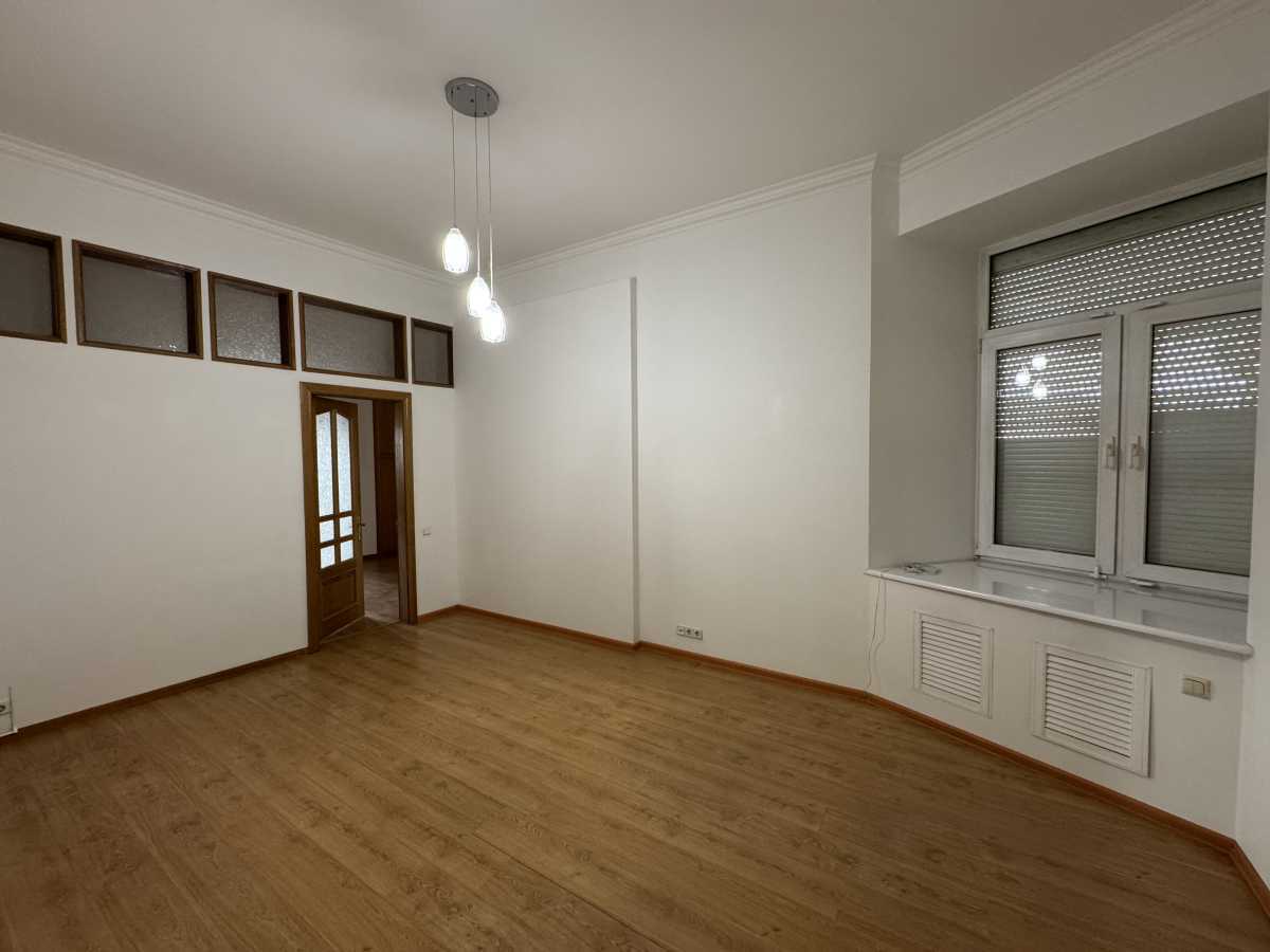 Аренда офиса 195 м², Саксаганского ул., 99