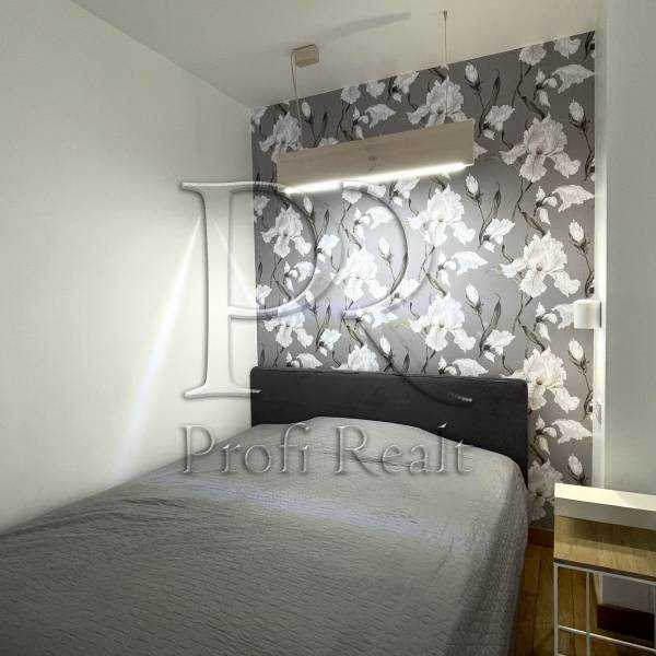 Продажа 3-комнатной квартиры 90 м², Метрологическая ул., 109