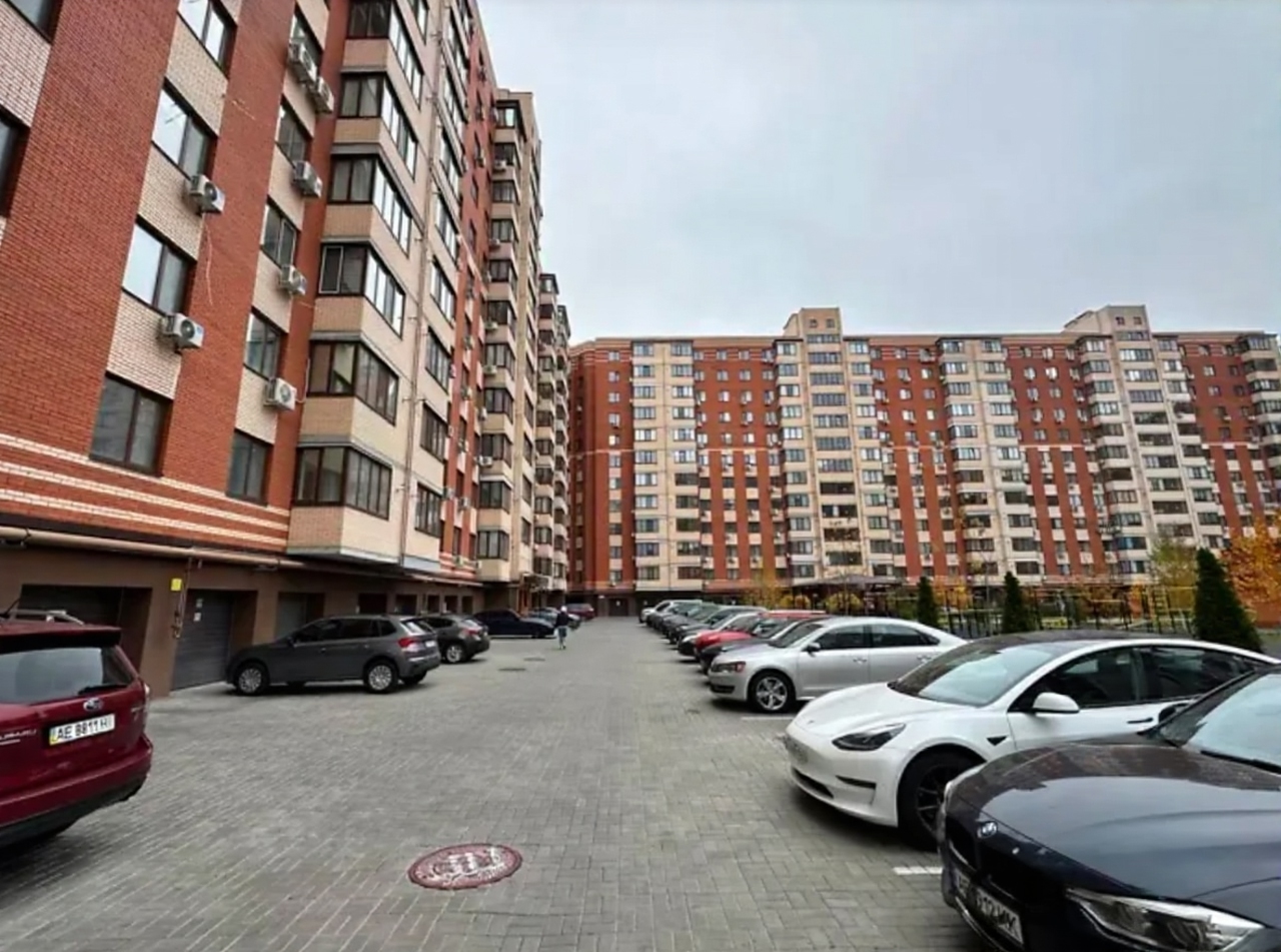 Продаж 2-кімнатної квартири 68 м²