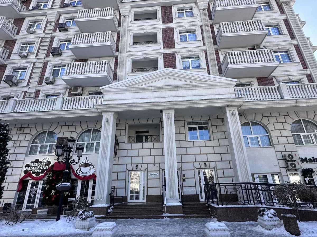 Аренда 3-комнатной квартиры 80 м², Михаила Максимовича ул., 24а