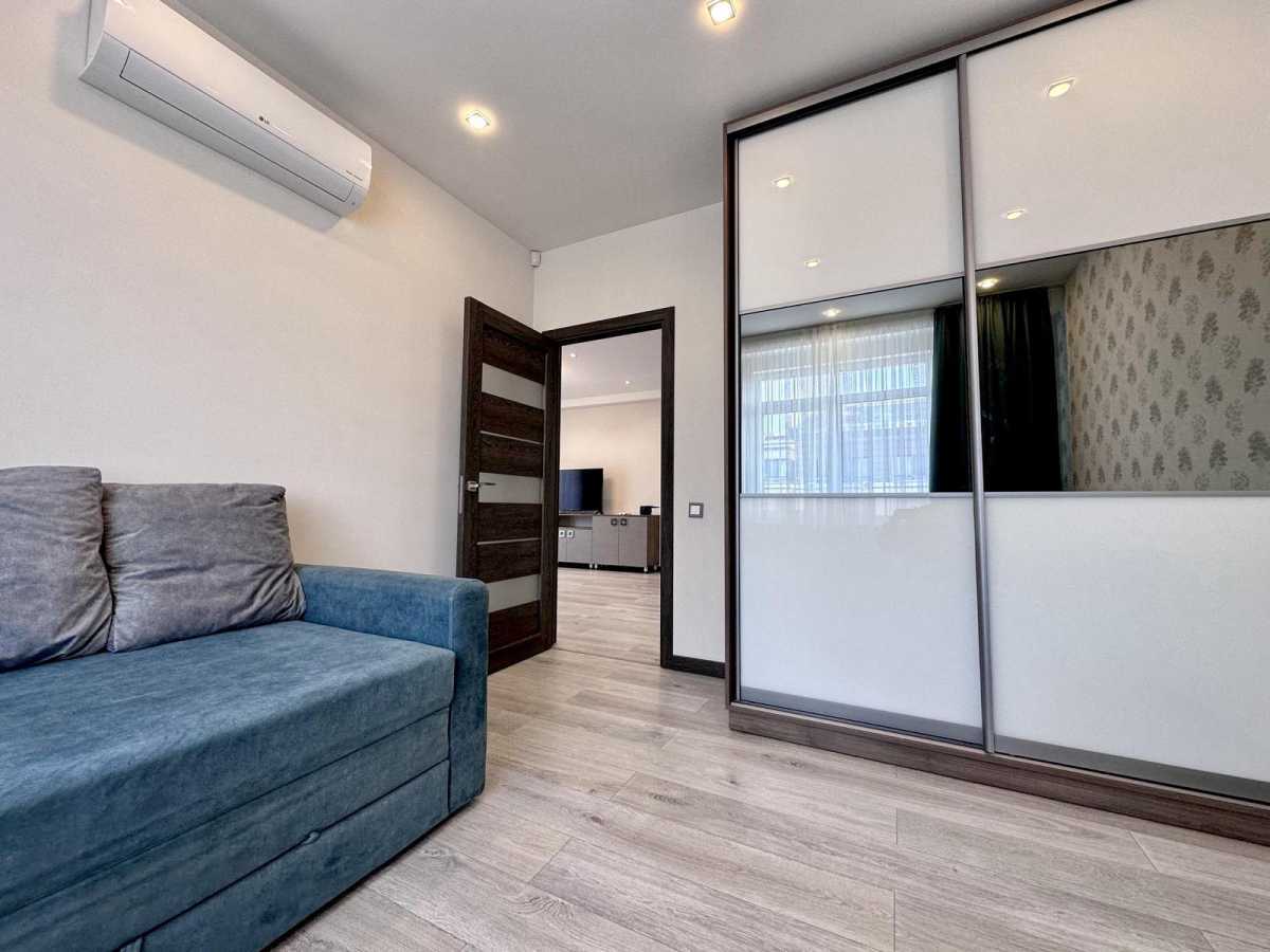 Аренда 3-комнатной квартиры 80 м², Михаила Максимовича ул., 24а