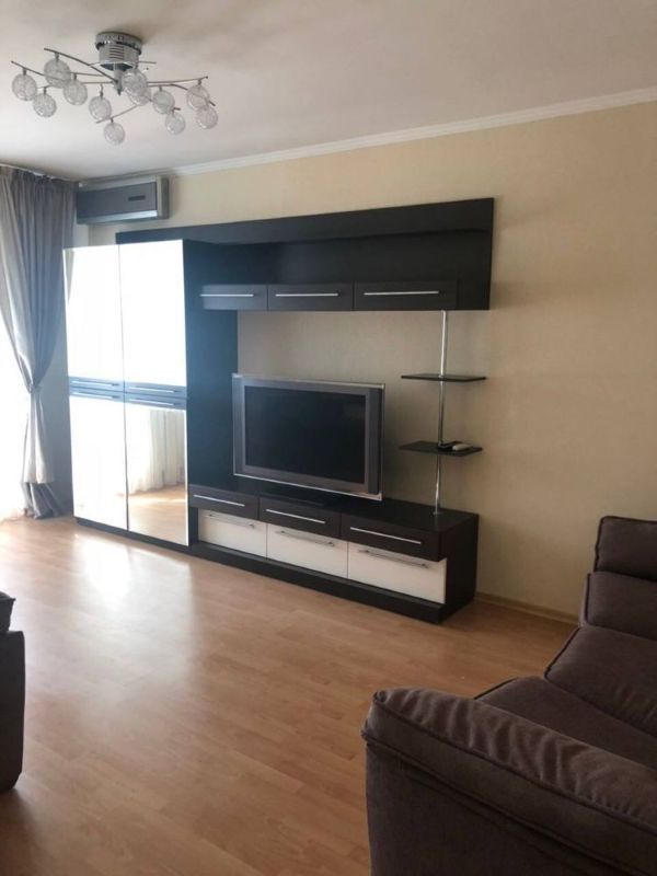 Аренда 2-комнатной квартиры 60 м², Лизы Чайкиной ул., 1