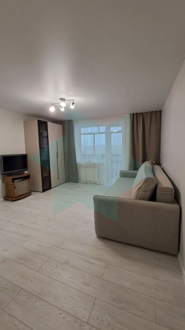 Продажа 1-комнатной квартиры 40 м², Семафорная ул., 13