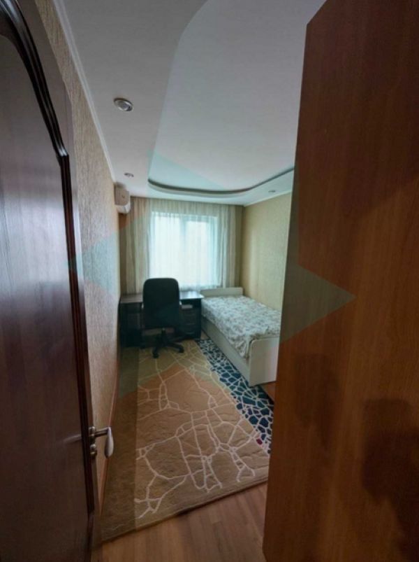 Аренда 4-комнатной квартиры 70 м², Юрия Кондратюка ул.