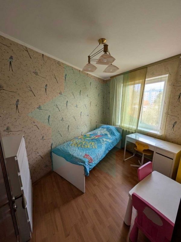 Аренда 4-комнатной квартиры 70 м², Юрия Кондратюка ул.