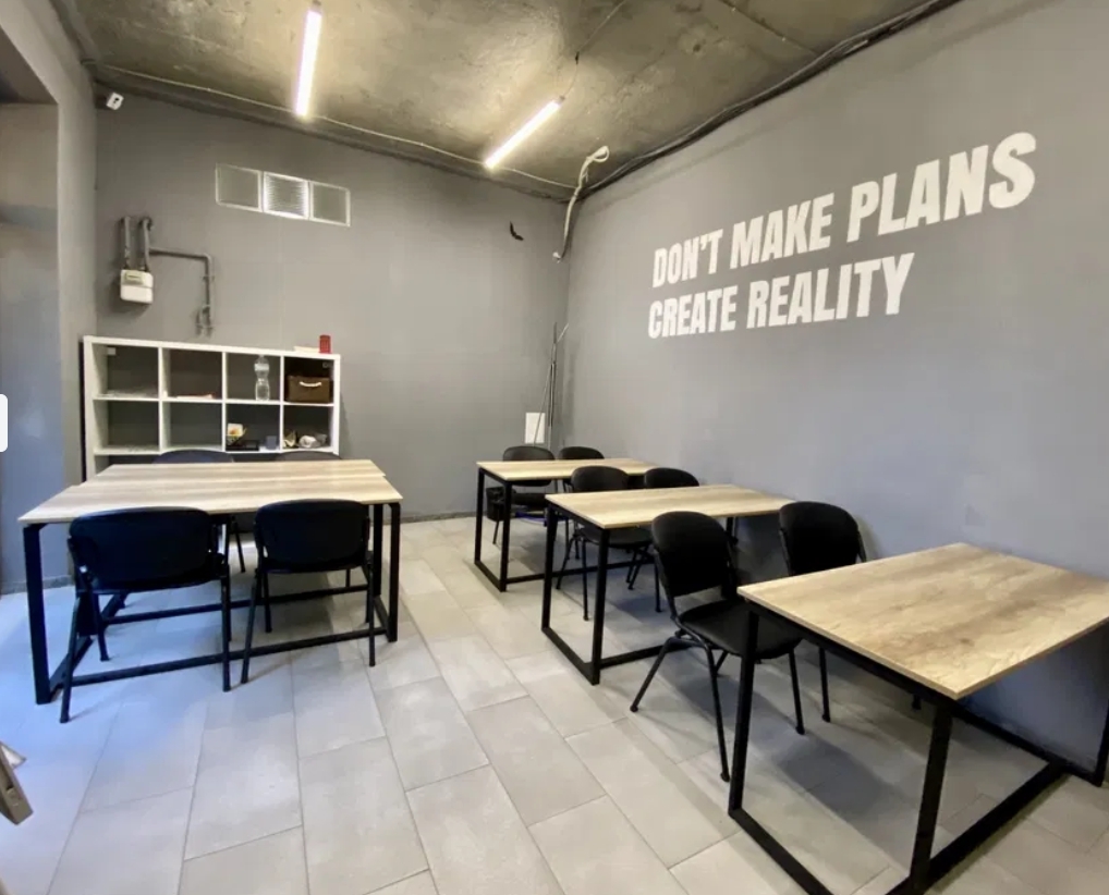 Аренда помещения свободного назначения 200 м², Львовская ул.