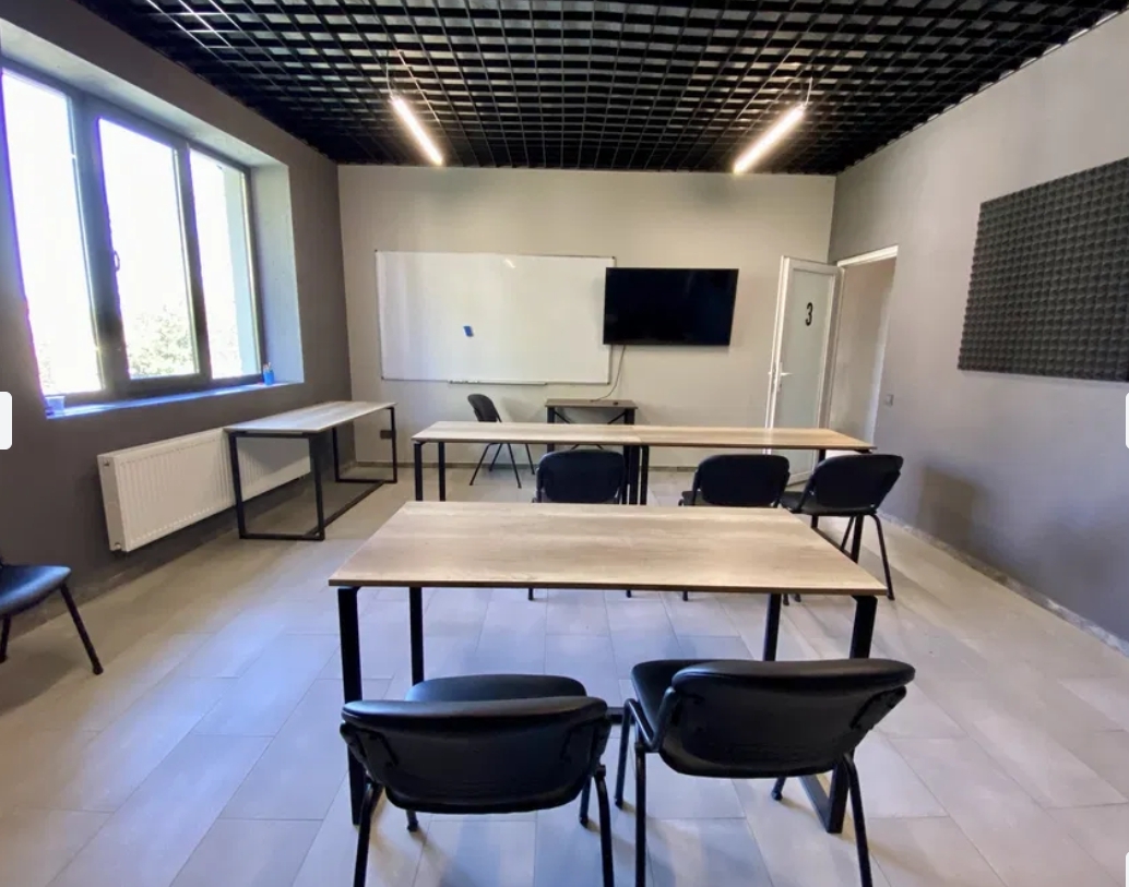 Аренда помещения свободного назначения 200 м², Львовская ул.