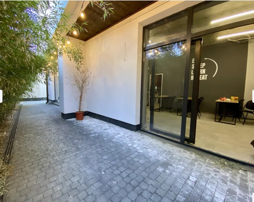 Аренда помещения свободного назначения 200 м², Львовская ул.