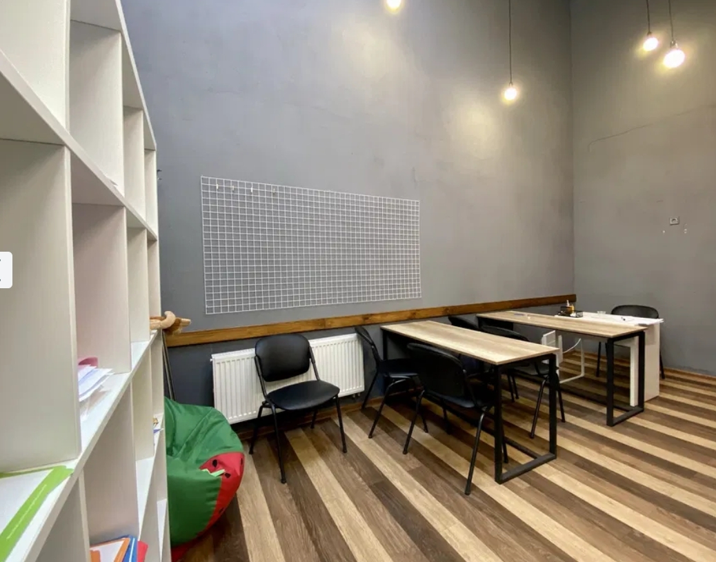 Аренда помещения свободного назначения 200 м², Львовская ул.