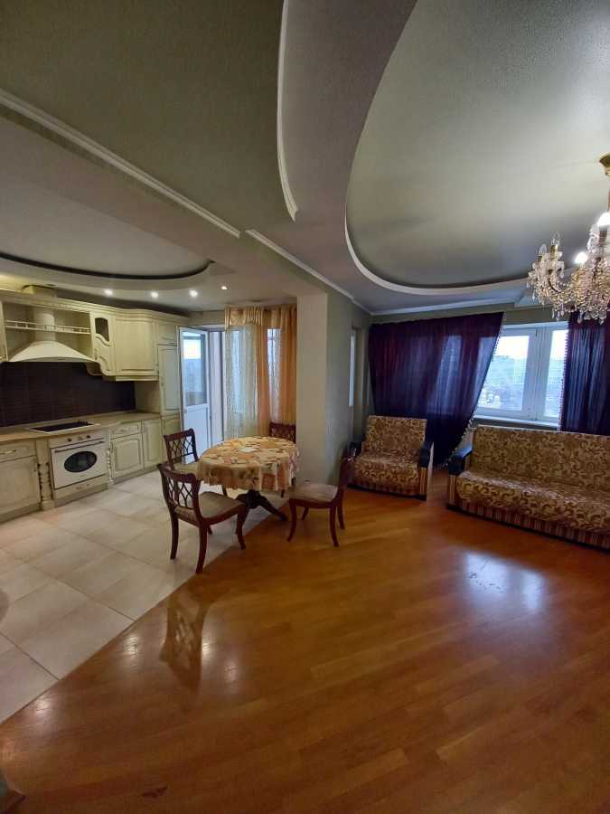 Аренда 2-комнатной квартиры 69 м², Верховного Совета бул., 14Б