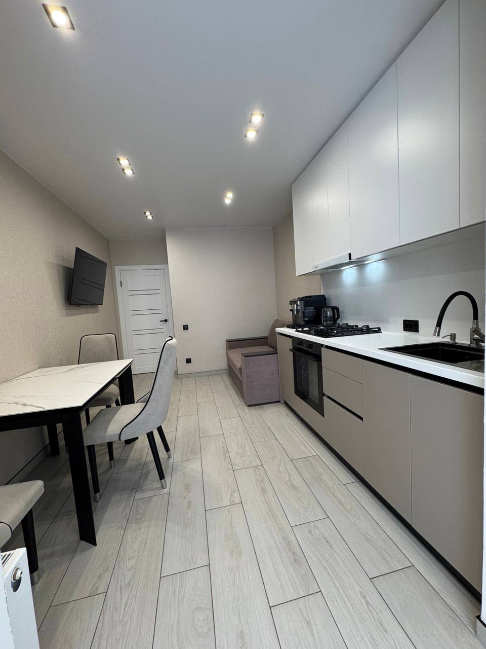 Продаж 2-кімнатної квартири 44 м², 8 Марта (Слобожанське) вул.