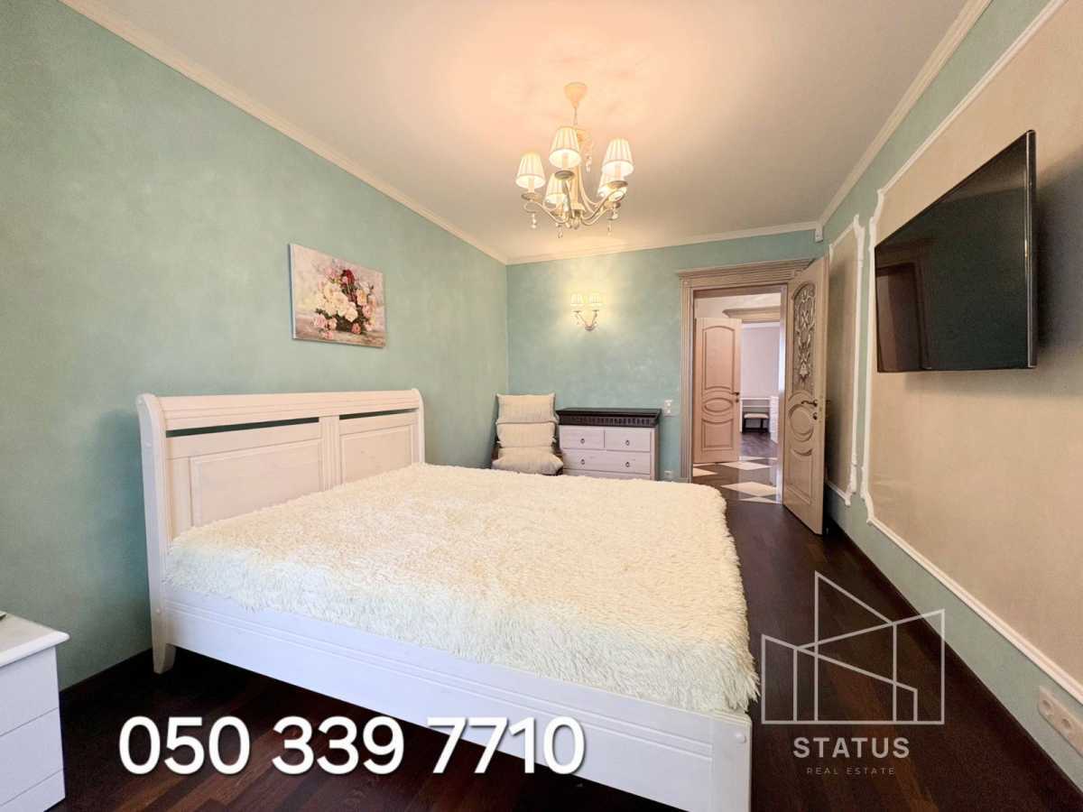 Продаж 5-кімнатної квартири 172 м², Боголюбова вул., 16