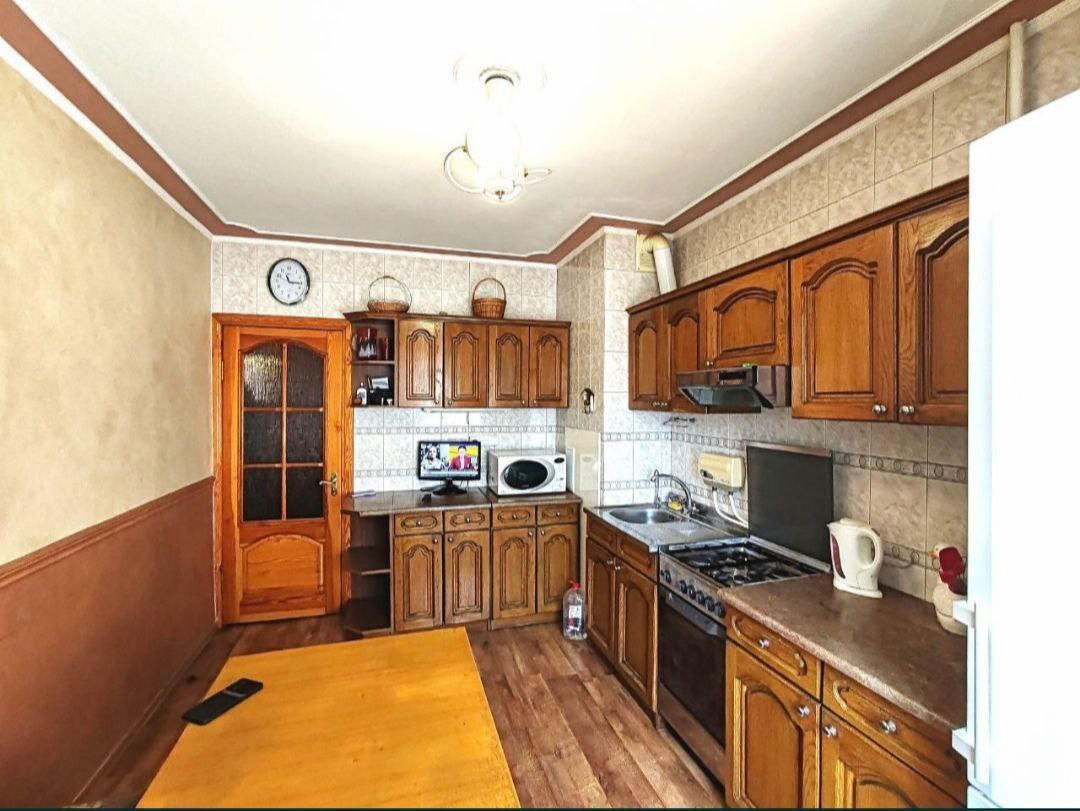 Аренда 3-комнатной квартиры 68 м², Героев просп.