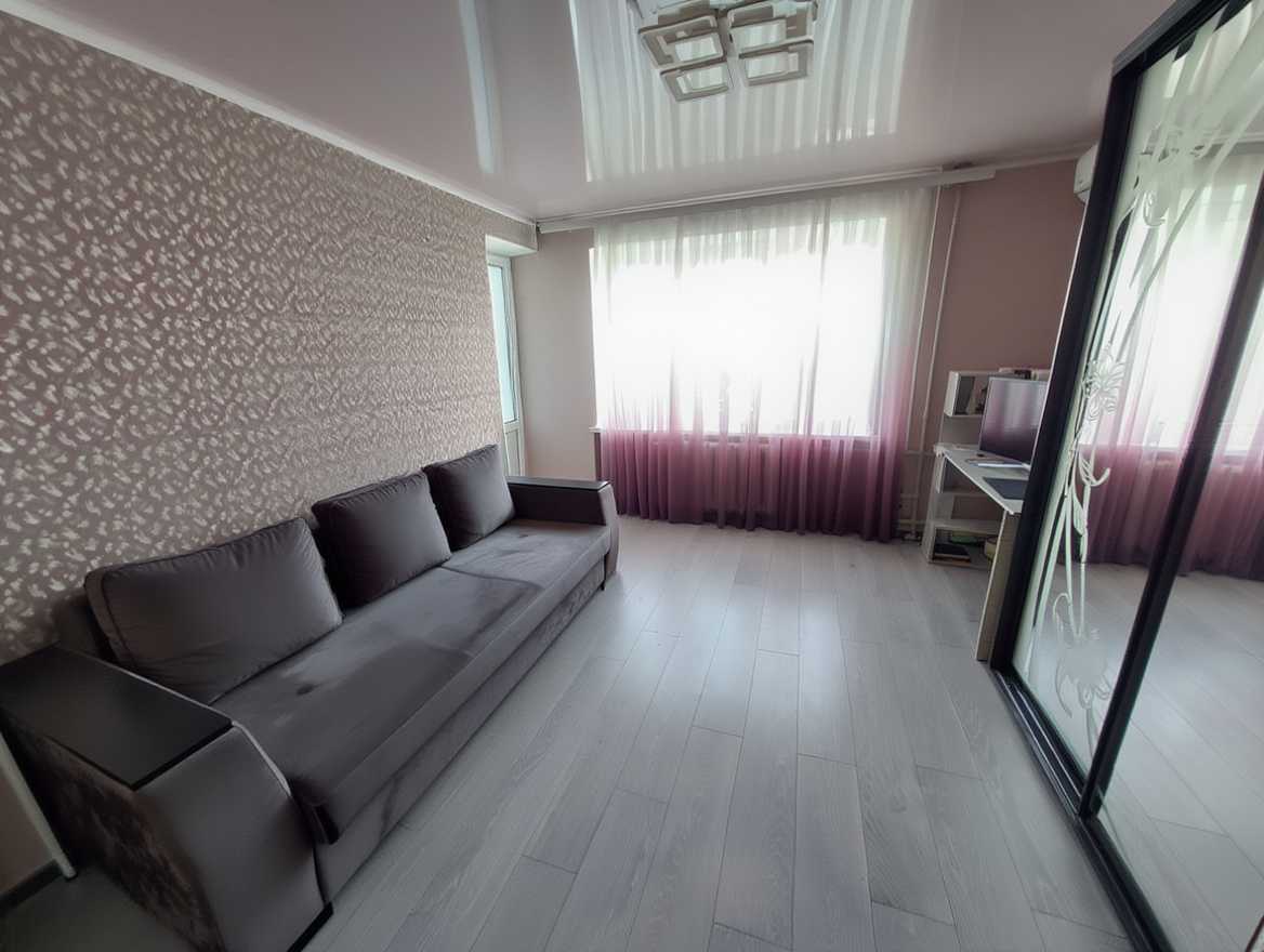 Продажа 2-комнатной квартиры 50 м², Квартальна (Гладкова), 45