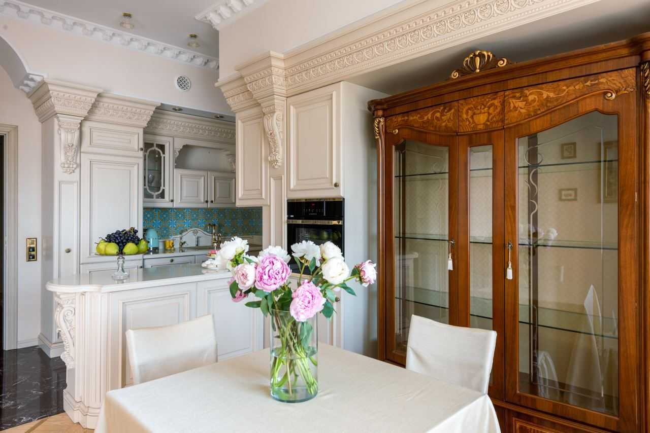 Продажа 5-комнатной квартиры 212 м², Крещатик ул., 27Б