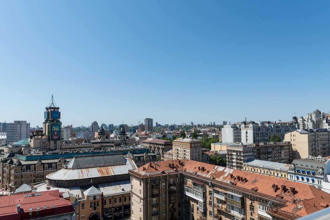 Продажа 5-комнатной квартиры 212 м², Крещатик ул., 27Б