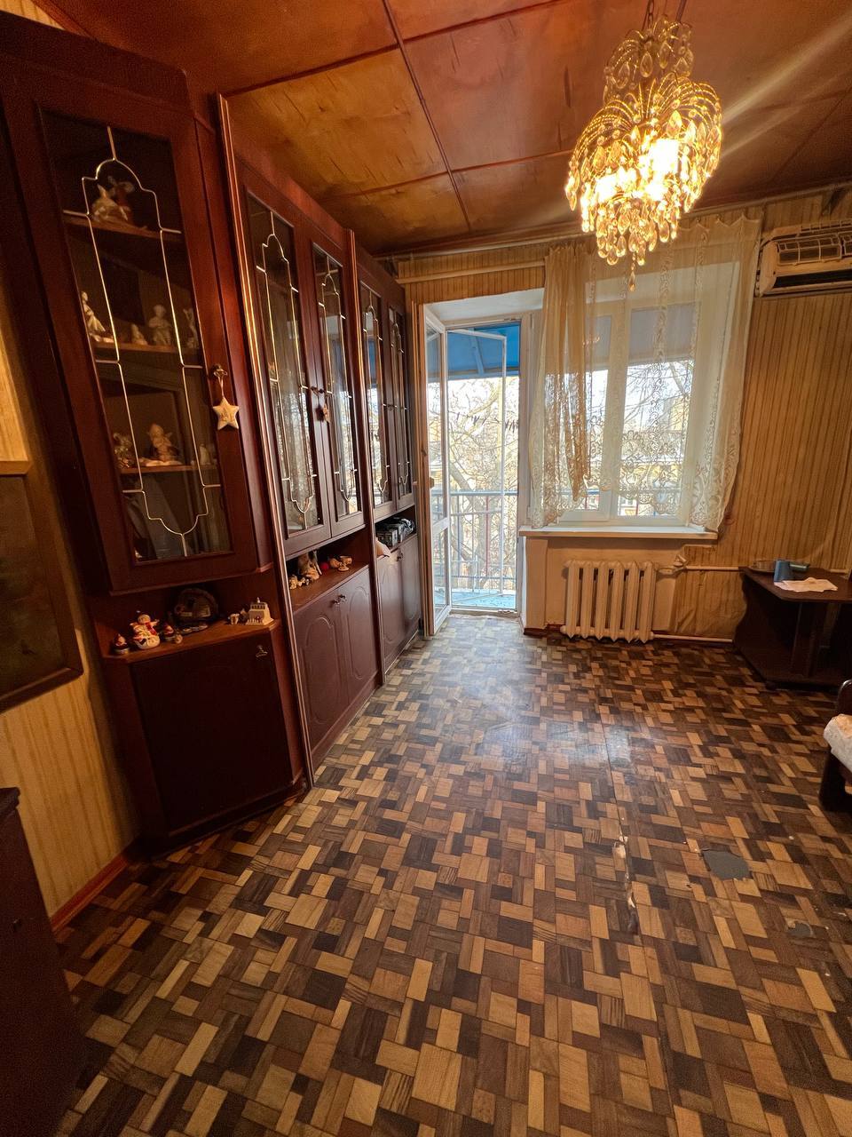 Продаж 3-кімнатної квартири 62.9 м², Запорізька вул., 10