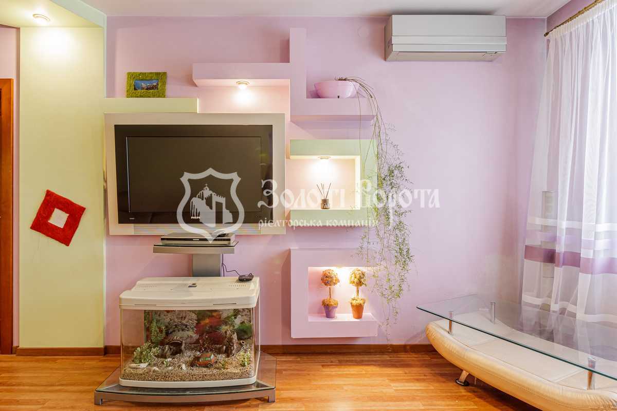 Продажа 3-комнатной квартиры 68 м², Героев Днепра ул., 32