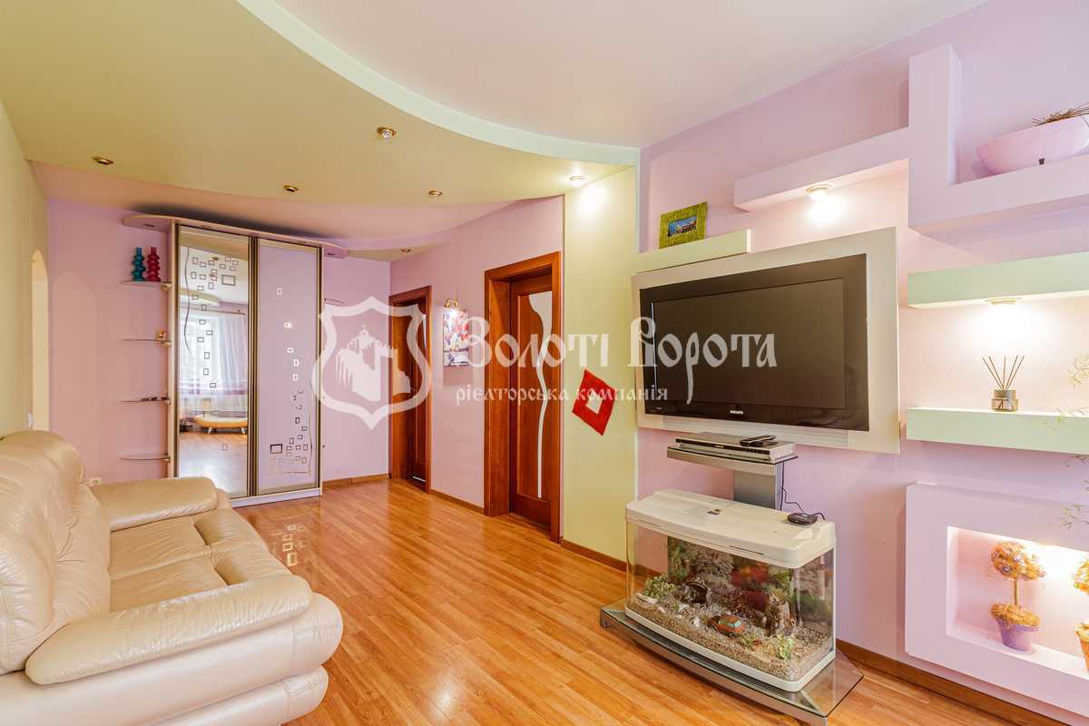 Продажа 3-комнатной квартиры 68 м², Героев Днепра ул., 32