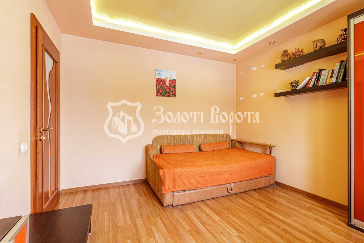 Продажа 3-комнатной квартиры 68 м², Героев Днепра ул., 32