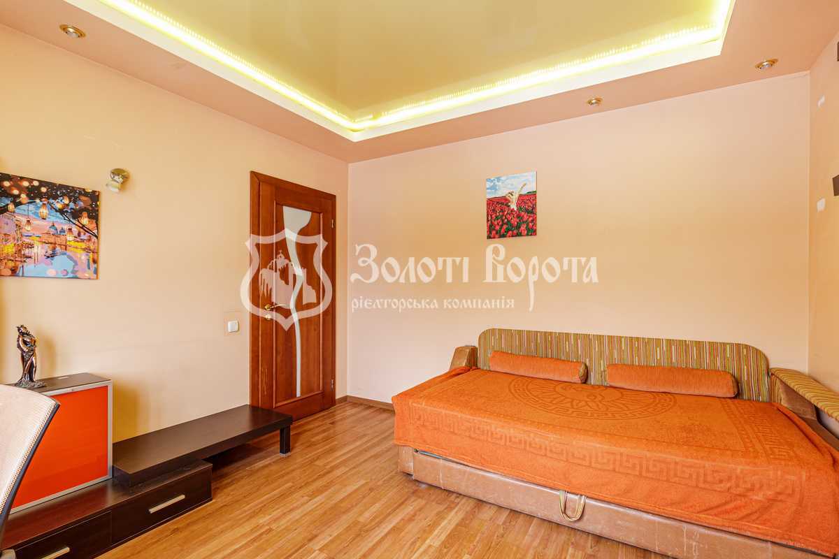 Продажа 3-комнатной квартиры 68 м², Героев Днепра ул., 32