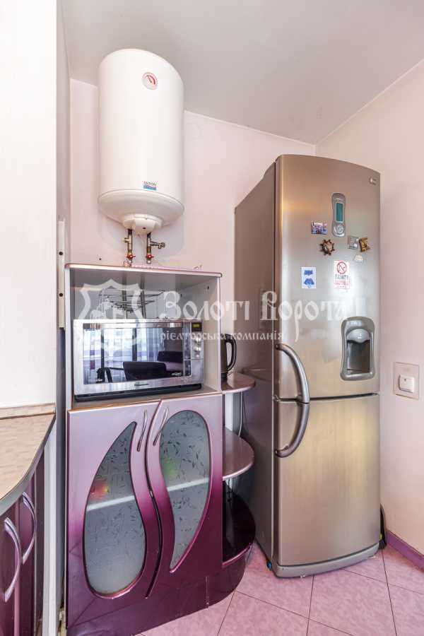 Продажа 3-комнатной квартиры 68 м², Героев Днепра ул., 32