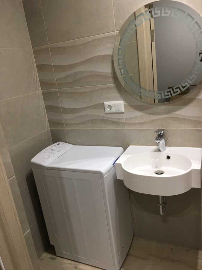 Оренда 2-кімнатної квартири 70 м², Академіка Глушкова просп., 9Д