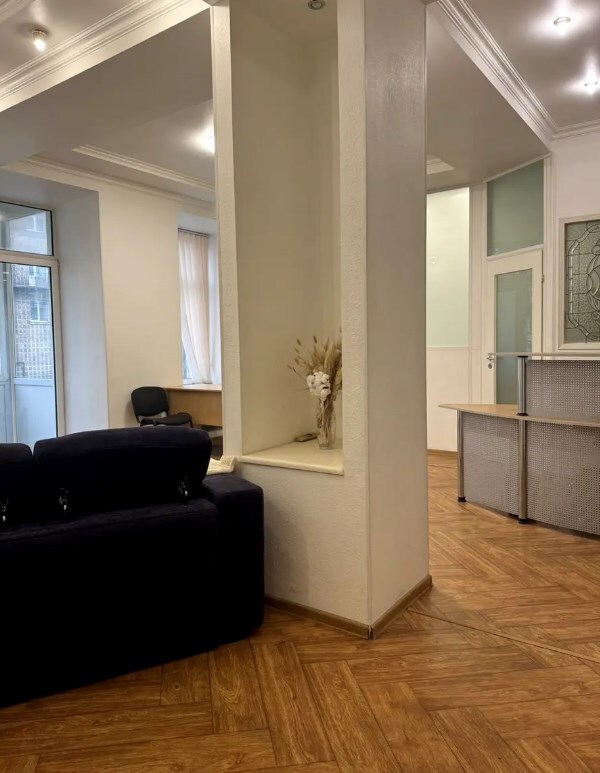 Оренда офісу 120 м², Велика Васильківська вул., 47